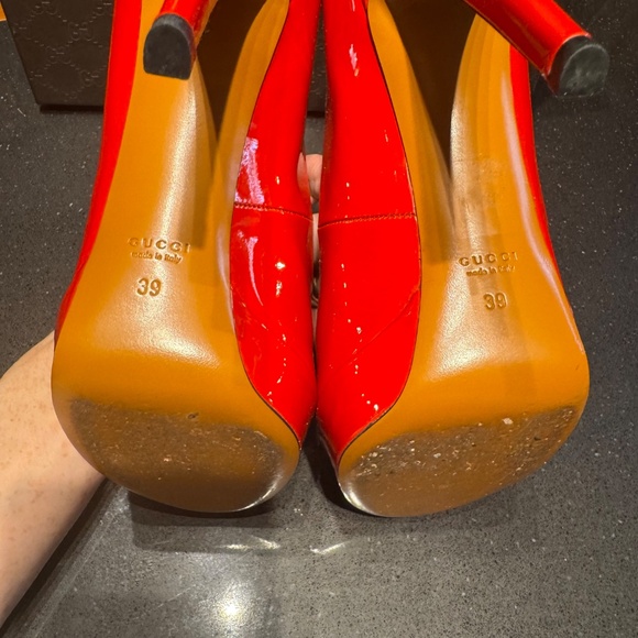 Gucci Vernice Crystal Platform Pump in Tabasco - Picture 12 of 13